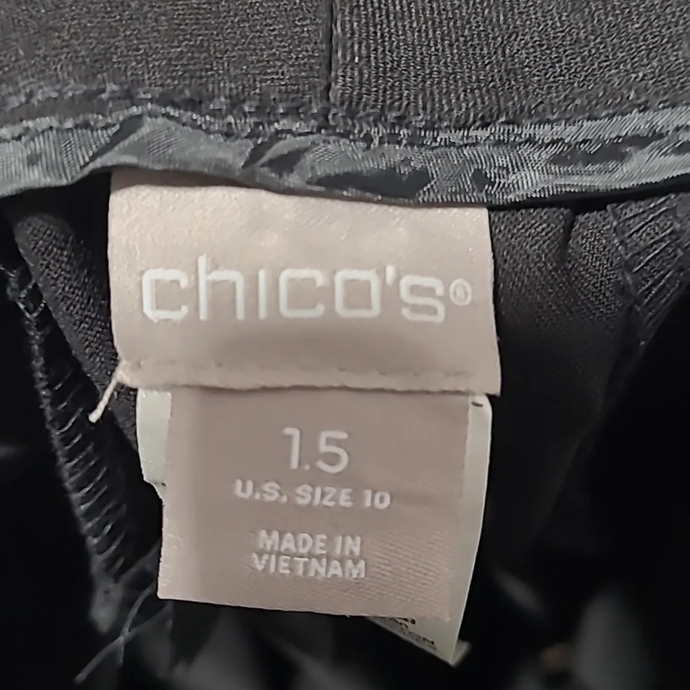 Chicos sz 1.5 black ankle pants sz 10 WP196